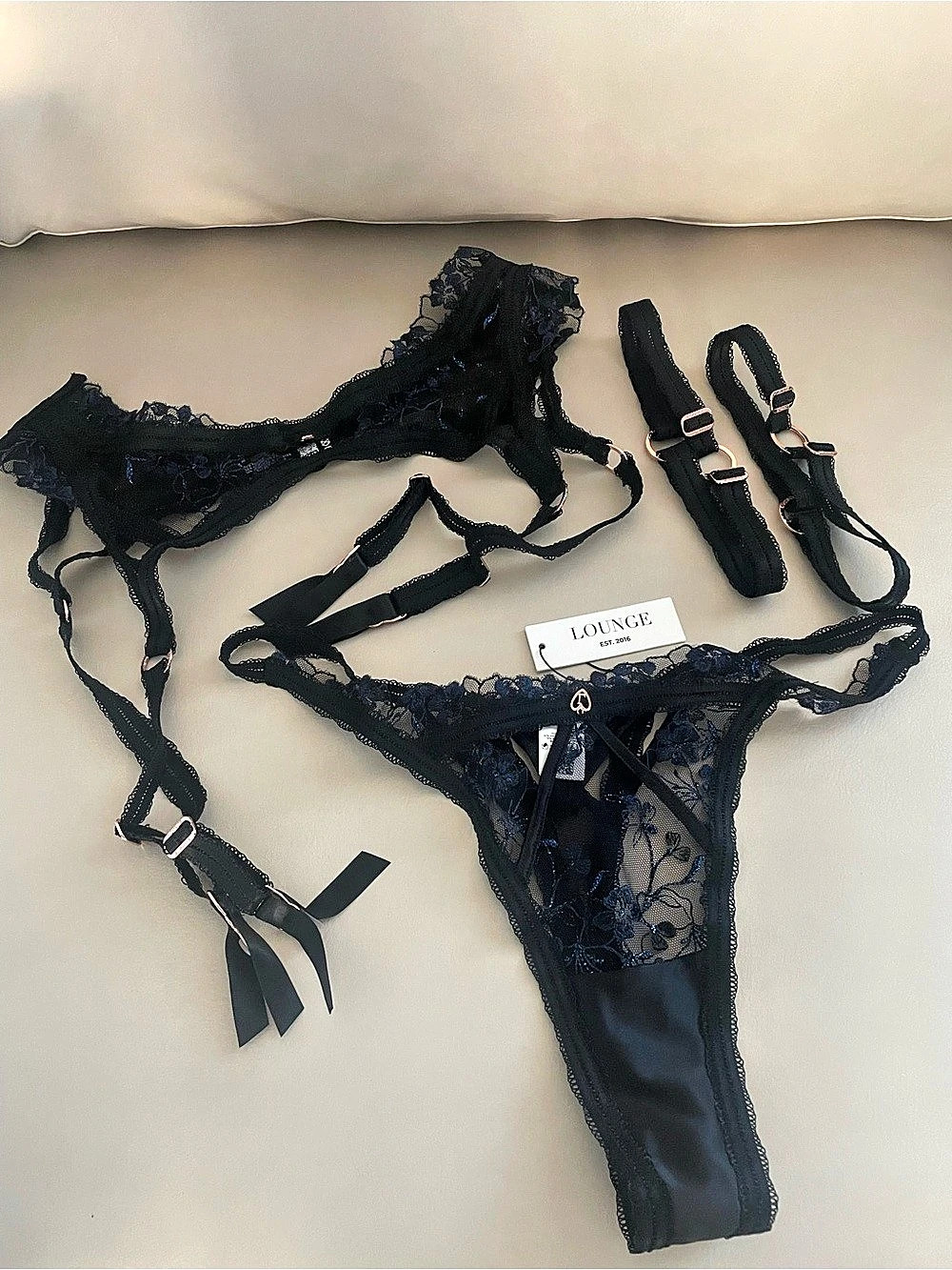 Lounge Cecily Floral Lace Panty Set in Black & Blue Size Medium NWT